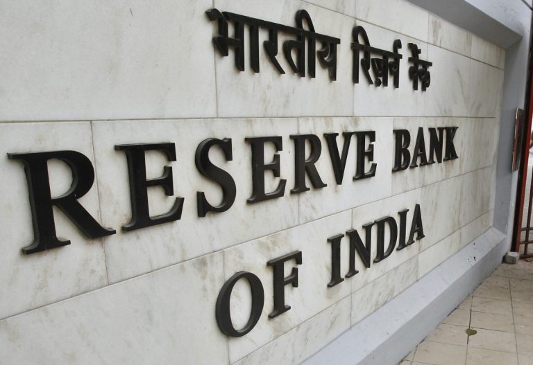 RBI’s report shows money crunch