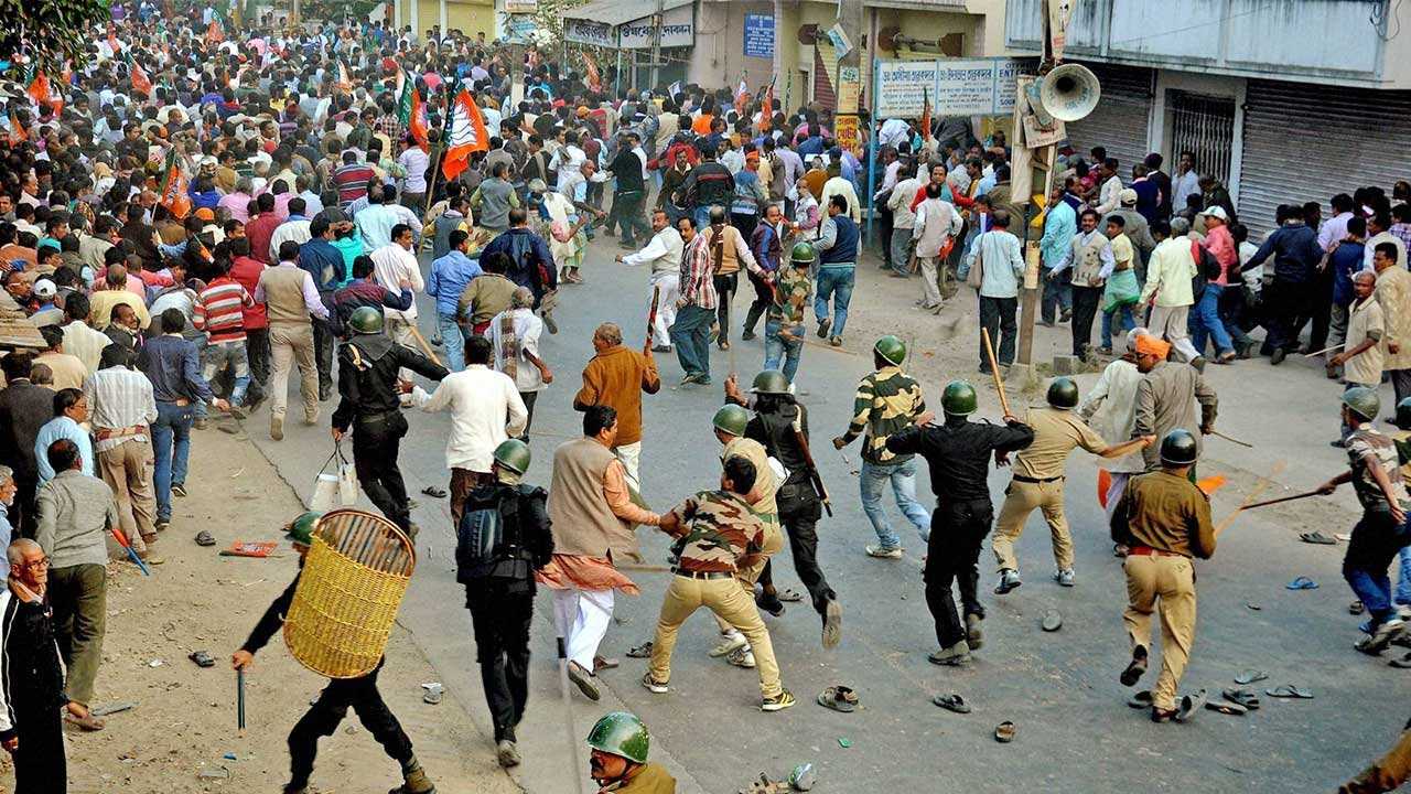 A scene from the Kaliachak riots that shook Malda on January 3. Photo:  YouTube - India Legal