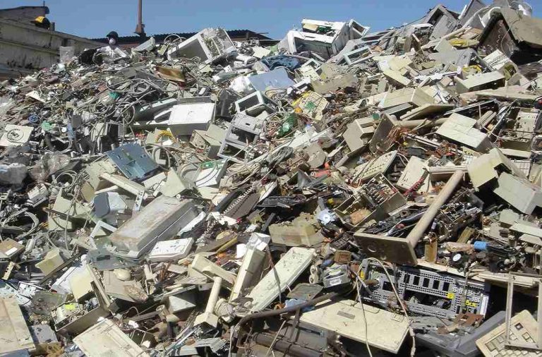 SC gives govt 4 weeks to explain action on MP hazardous waste