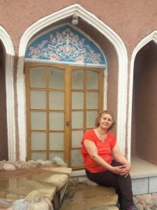 Fatemeh Sheikhi, to visit her daughters, flew from Iran to Philadelphia, where she was turned away from the airport and flown back to Iran (Courtesy of Shadi Darani)