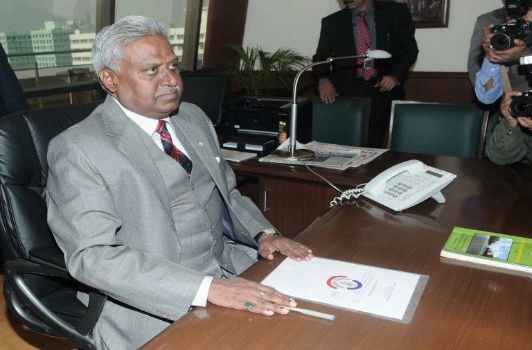 CBI files FIR against ex-boss Sinha