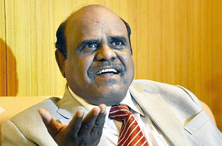 Justice Karnan’s lawyers petition new President, meet home minister