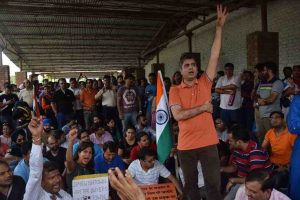 Homebuyers of Jaypee Infratech protesting in Noida