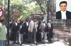 Karnataka High Court judge Justice Jayant Patel (inset); Lawyers protest against Patel’s transfer who was transferred to Allahabad