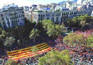 The March for Unity advances along a Barcelona street. Photo: UNI