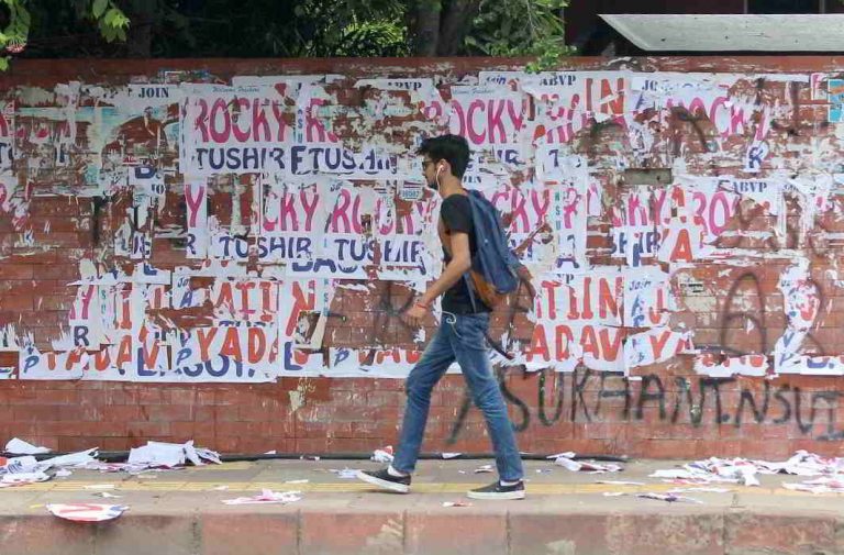 Defacement of properties during elections: Delhi HC issues bailable warrants to DU students for non-appearance