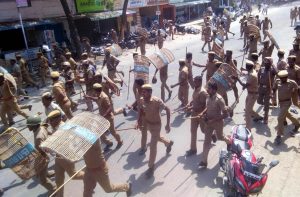 Cops lathicharge protesters in Tuticorin on May 22