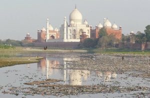Taj Mahal Monumental Decay!
