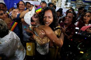 Supporters of the LGBT community celebrate the Supreme Court's verdict/Photo: UNI