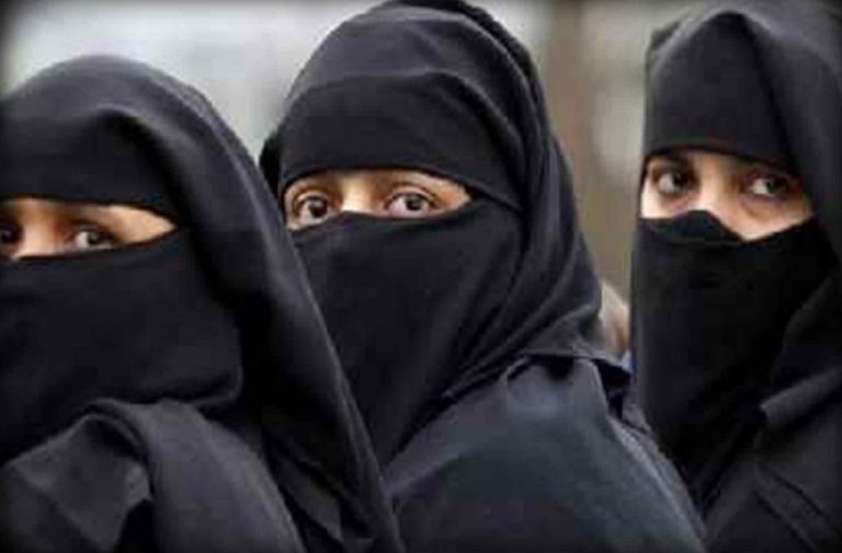 Centre approves ordinance to criminalise instant triple talaq