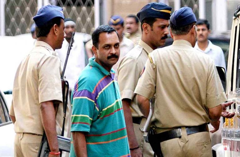 Let Bombay HC decide validity of sanction to prosecute Lt Col Purohit: SC