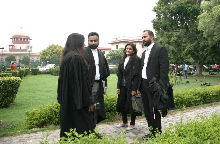 Delhi Bar Council Send Legal Notice To Aaj Tak For Painting Bad Picture Of Lawyers in TV Promo