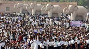 A deluge of BSP supporters at the Kanshi Ram memorial in Lucknow/Photo: UNI