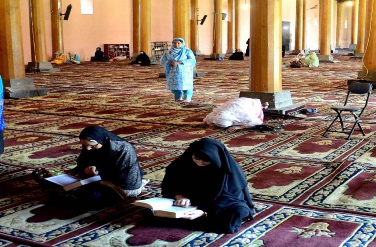 Right of Women to Worship in Mosques: Breaking Barriers