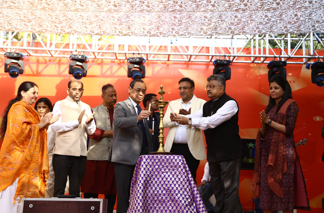 CJI Ranjan Gogoi lighting the inaugural lamp of the final round of the SCBA talent hunt show held at the Supreme Court in the presence of Chairman, Cultural Committee, SCBA, Pradeep Rai (third from right), and Solicitor General Tushar Mehta (second from right) 