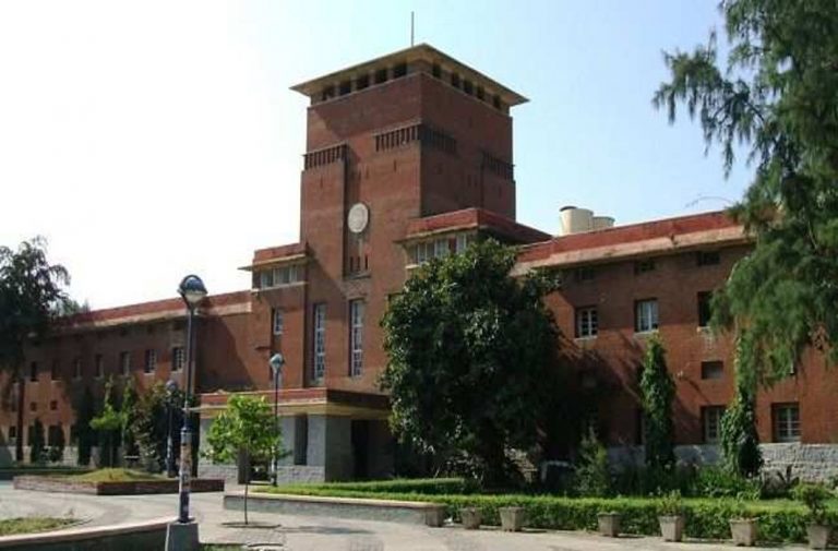 High Court issued notice on PIL challenging the changes in admission criteria by DU in UG courses for the year 2019-20