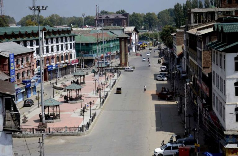 SC issues notice to Centre, J&K govt to ensure normalcy in State