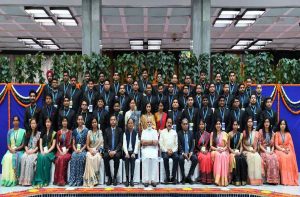 Prime Minister Narendra Modi with IAS probationers, in New Delhi/Photo: PIB