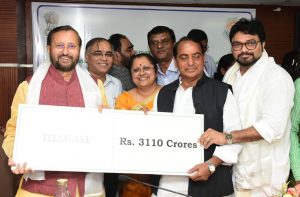 Environment Minister Prakash Javadekar (extreme left) releasing funds for afforestation to various states in New Delhi/Photo: UNI
