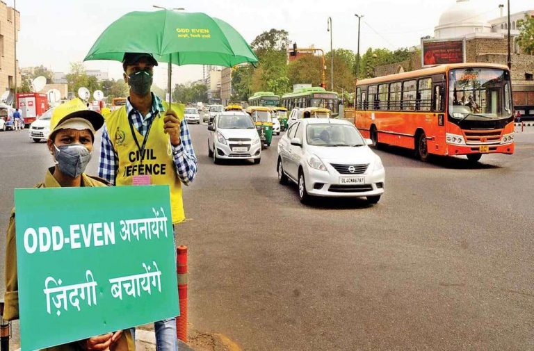 Delhi HC asks Delhi Govt to consider PILs as representation against Odd-Even