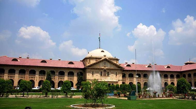 Allahabad High Court issues notice against its own circular mandating black gowns, coat for Advocates