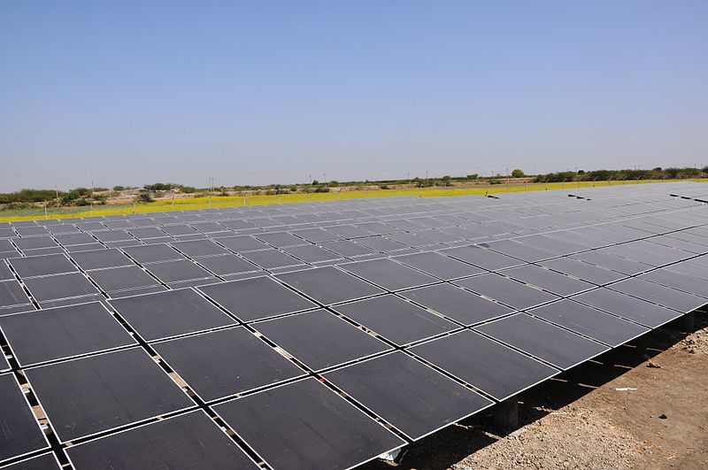 huge-Solar_Plant-in-Patan_Gujarat