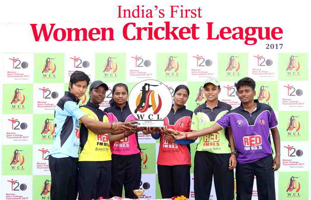 QUEST TO BE BEST: Captains of six women’s teams—from Gargi College, Lakshmibai College, Bharti College, KLM Dayanand College, Jesus and Mary College (JMC) and Kamla Nehru College (KNC)—unveil the trophy of India’s First Women Cricket League’s WCL #T20 Inter-College Talent Hunt Tournament, UNI