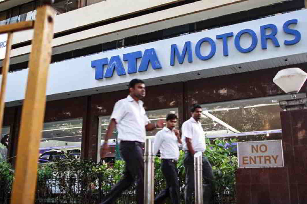 Tata Motors cuts off its workforce up to 1,500