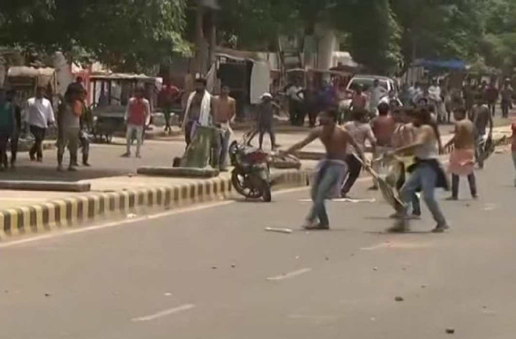 RJD, BJP workers clash in Patna after raids on Lalu Prasad’s kin