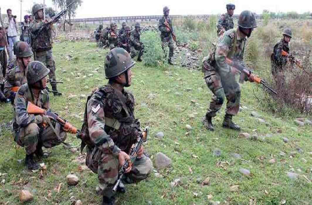 Pak army attacks Indian Army convoy, 2 soldiers killed and several injured in Kashmir