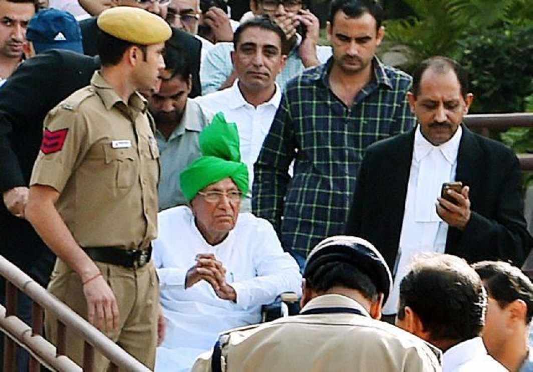 At 82 years of age, Chautala clears Class 10 exam with 53.4 %