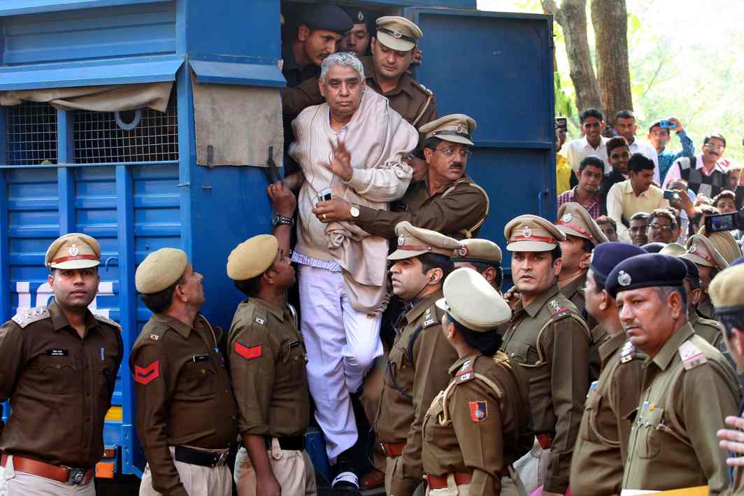 Second Haryana godman Rampal acquitted of rioting, still faces murder charges