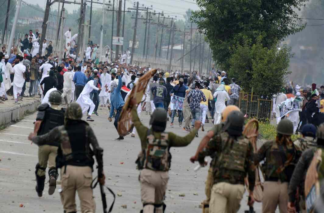 Clashes in South Kashmir after security forces gun down Lashkar terrorist