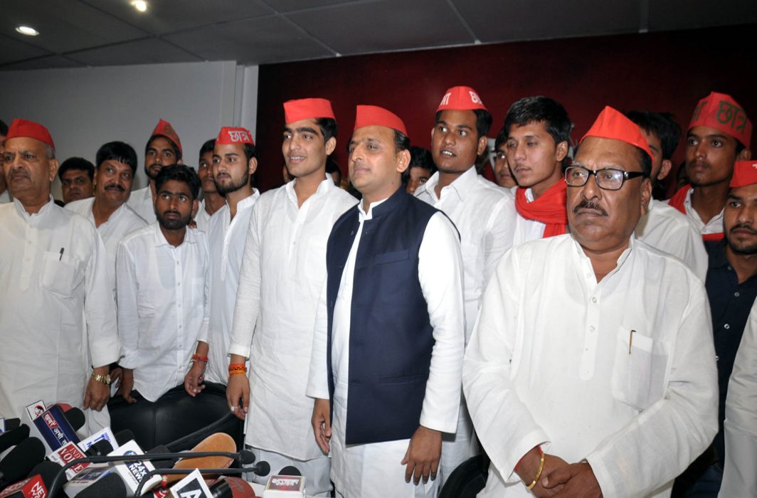 TOGETHER WE STAND: Samajwadi Party president Akhilesh Yadav with newly elected Allahabad University union members at party office in Lucknow, UNI