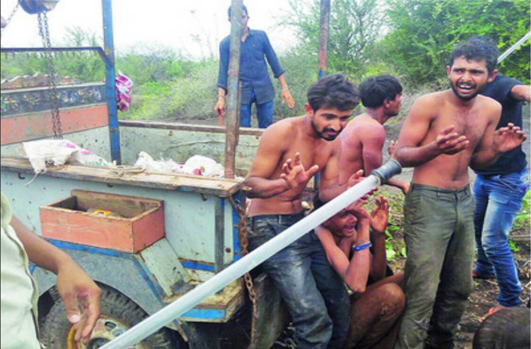 Dalit flogged in Badayun, UP; en masse conversion to Buddhism in Una Gujarat