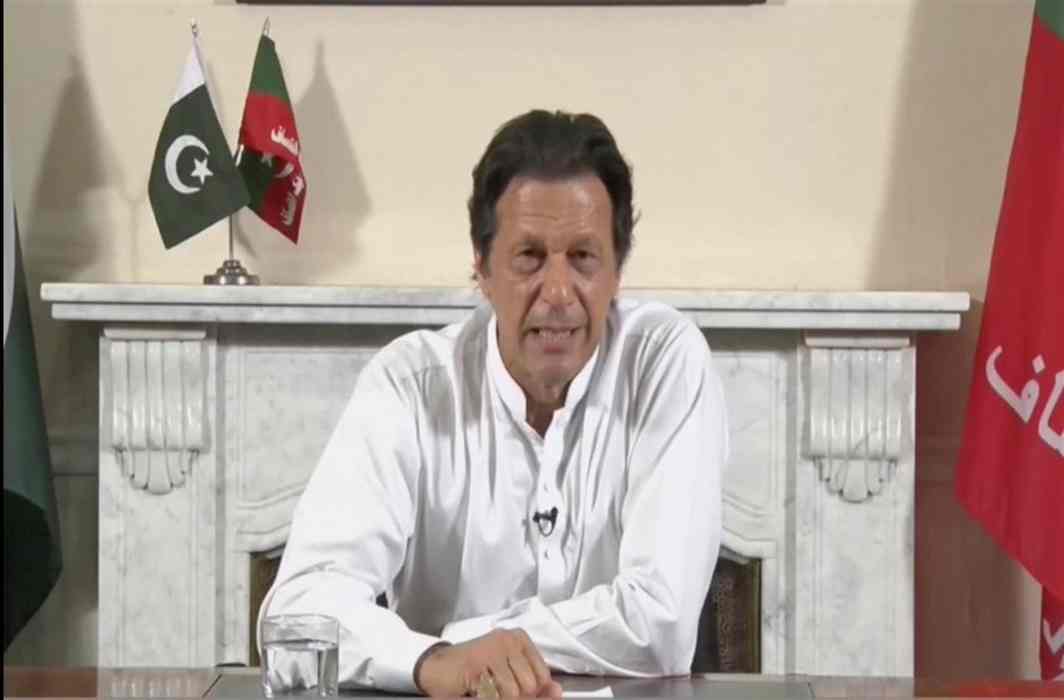 Imran Khan poised to become Pak PM, though party 22 short of majority