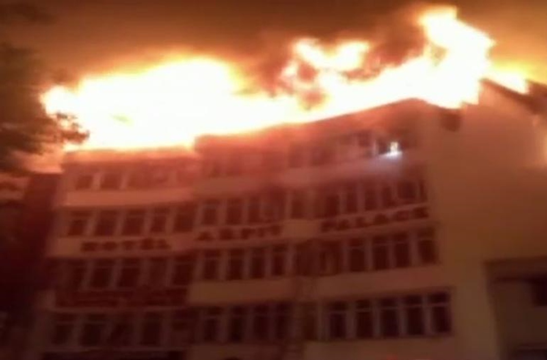 Delhi Karol Bagh Hotel Fire