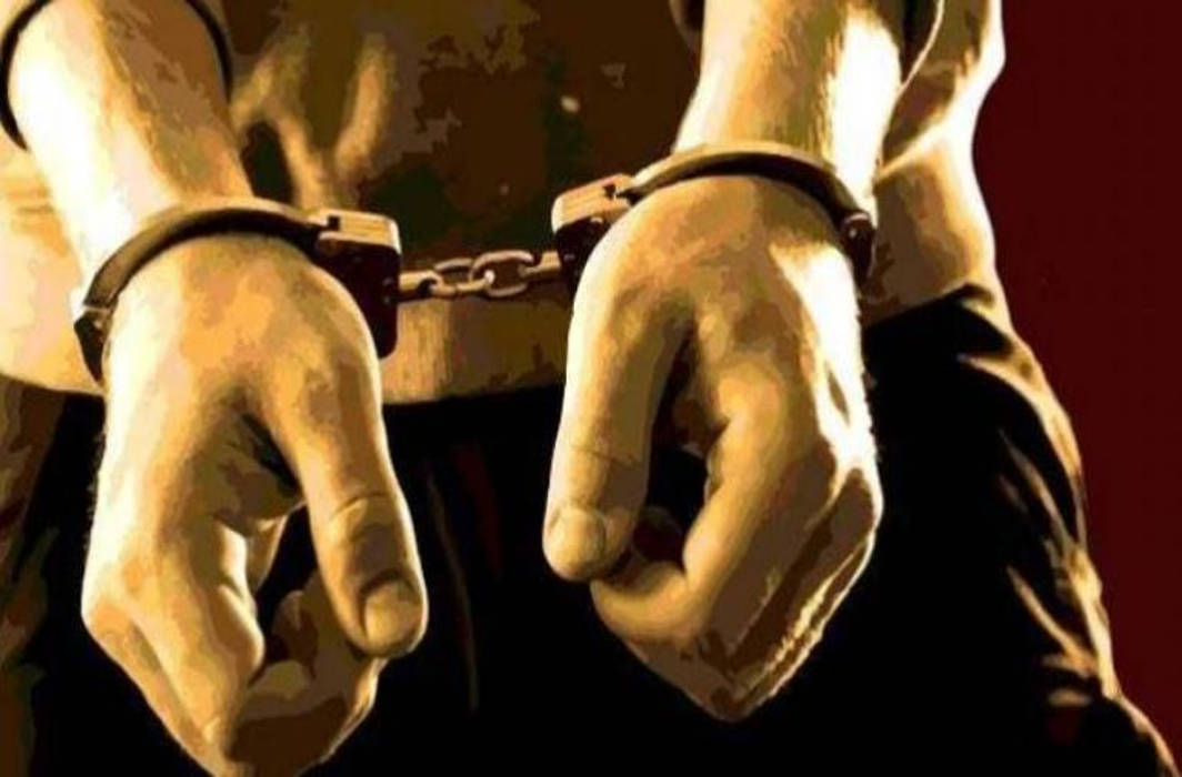 A constable held for filming a lady colleague while changing in Mumbai