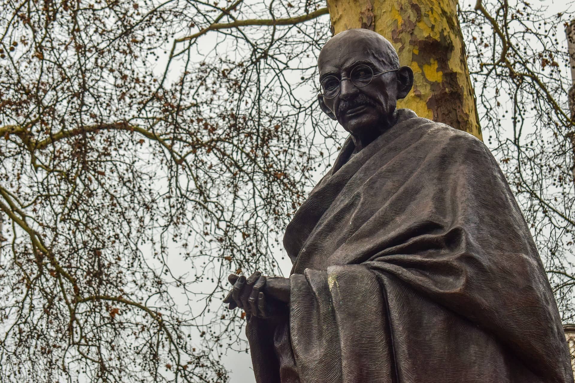 mahatma Gandhi statue