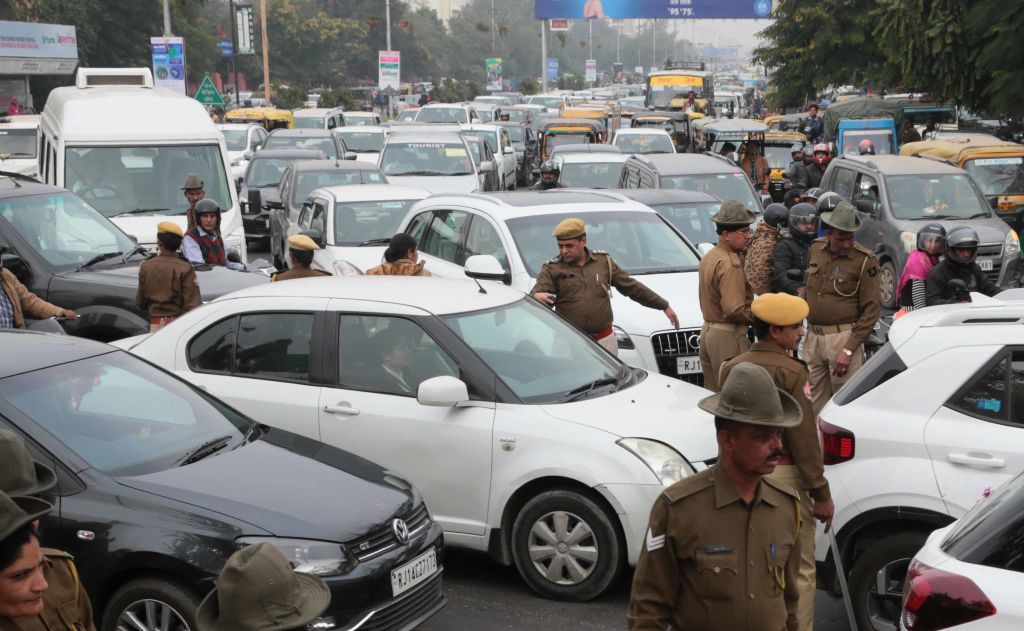 Delhi-ncr-traffic-protest-cab