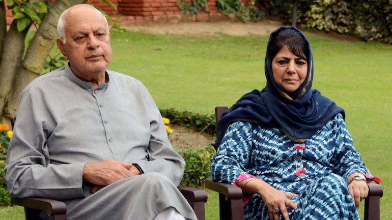 National Conference lead ers Farooq Abdullah and Mehbooba Mufti