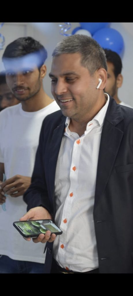 Le Fondateur De Zobox, M. Neeraj Chopra