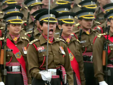 Army women