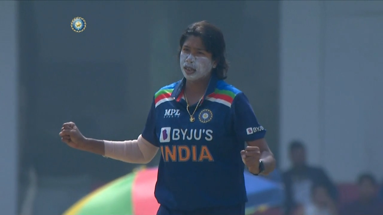 Jhulan Goswami birthday special: 5 times Indian bowler stunned with her  performance
