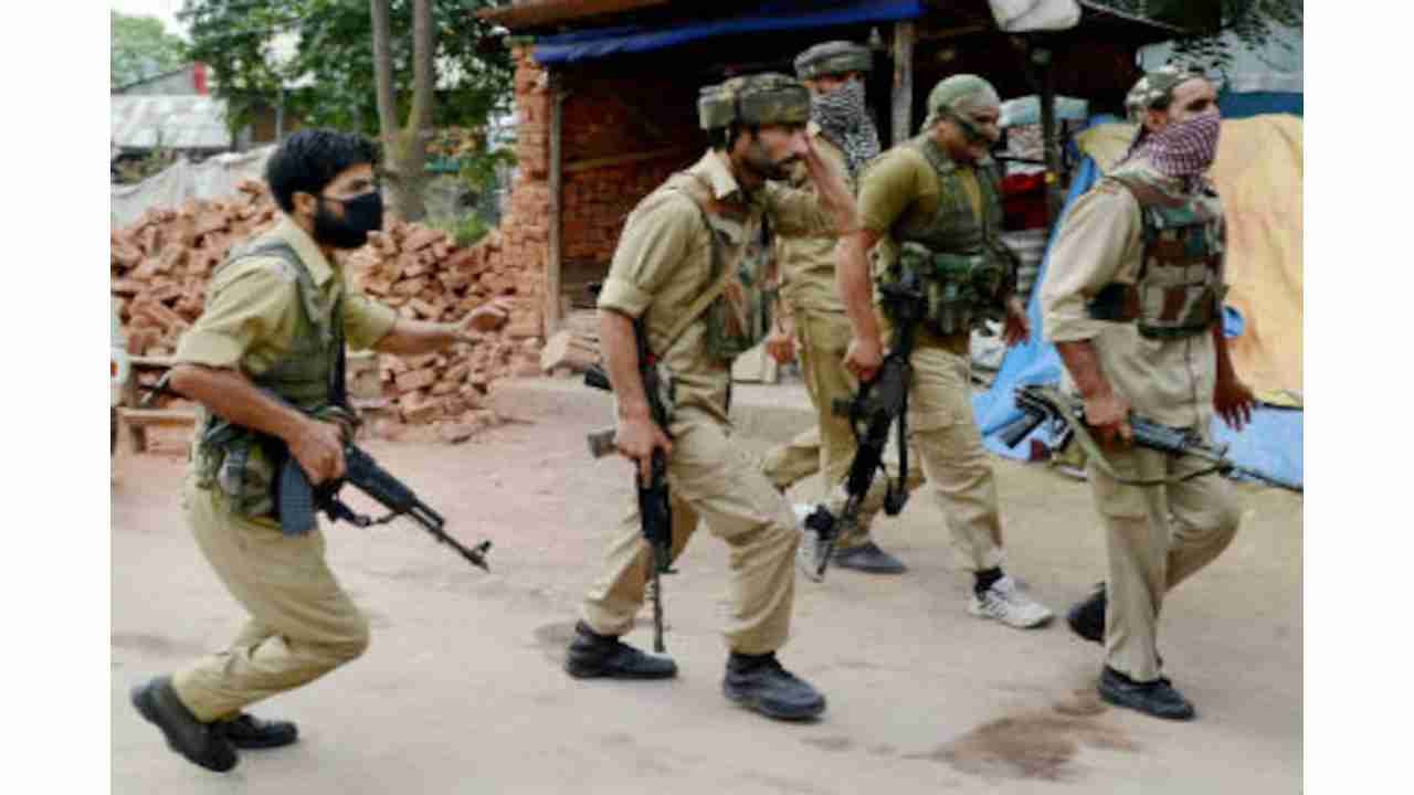 Terrorists launch grenade towards police post in Jammu and Kashmir's Pulwama