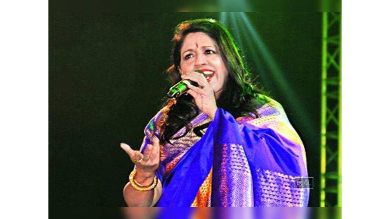 Kavita Krishnamurthy birthday special: From Dola Re Dola to Aankhon Ki Gustakhiyaan, here are top iconic songs of the versatile singer