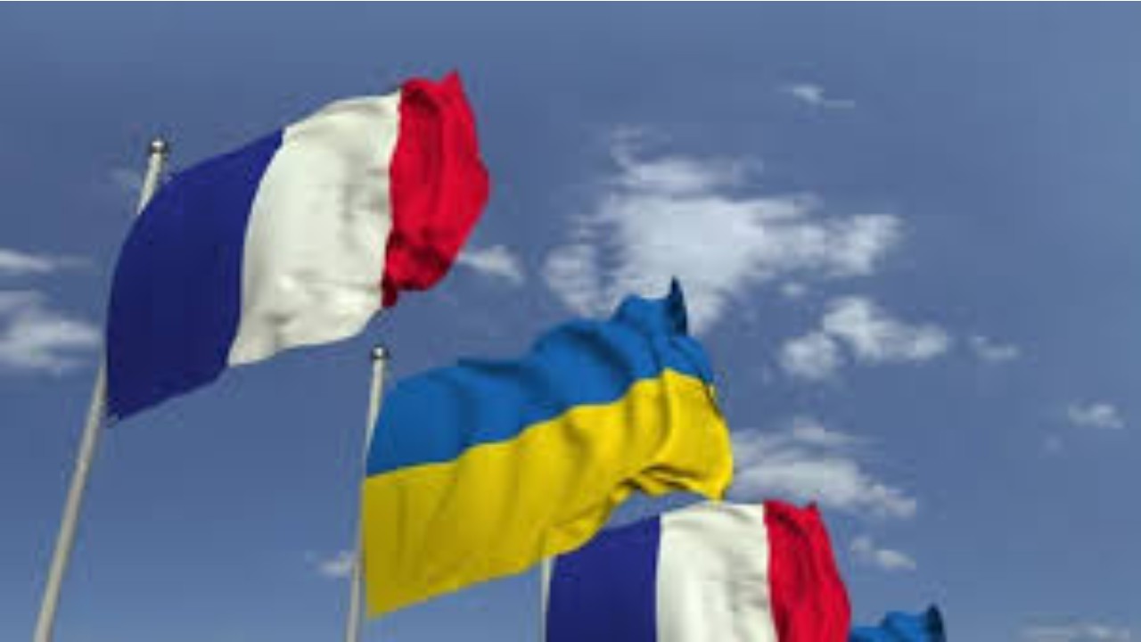 Russia Ukraine Crisis Updates: France to illuminate Eiffel Tower with Ukrainian flag colours, sends weapon to war-hit country