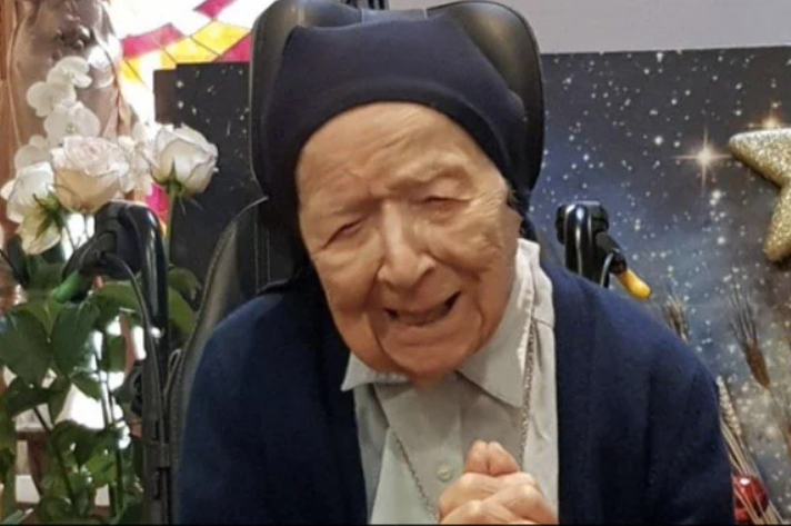 worlds oldest person, French nun Sister André