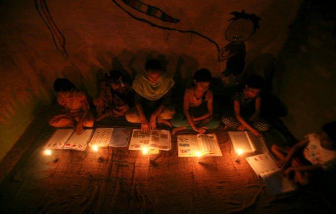 Power blackout in Delhi: Capital may face 24-hour electricity outage as only 1 day of coal stock left in city