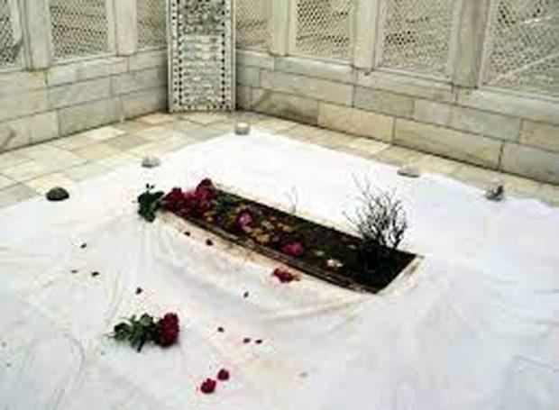 Aurangzeb tomb